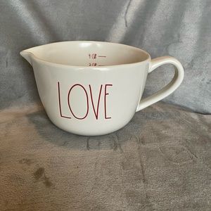 Rae Dunn - Love measuring cup